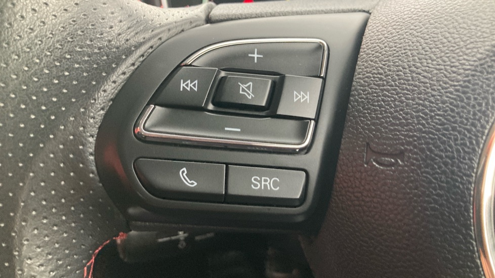 MG HS 1.5 T-GDI Excite 5dr Petrol Hatchback - Image 24