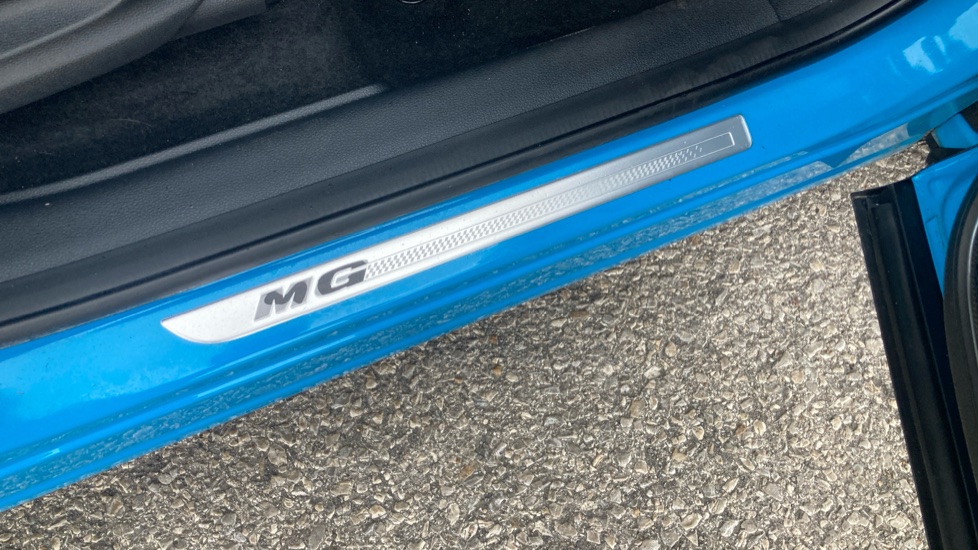 MG HS 1.5 T-GDI Excite 5dr Petrol Hatchback - Image 32