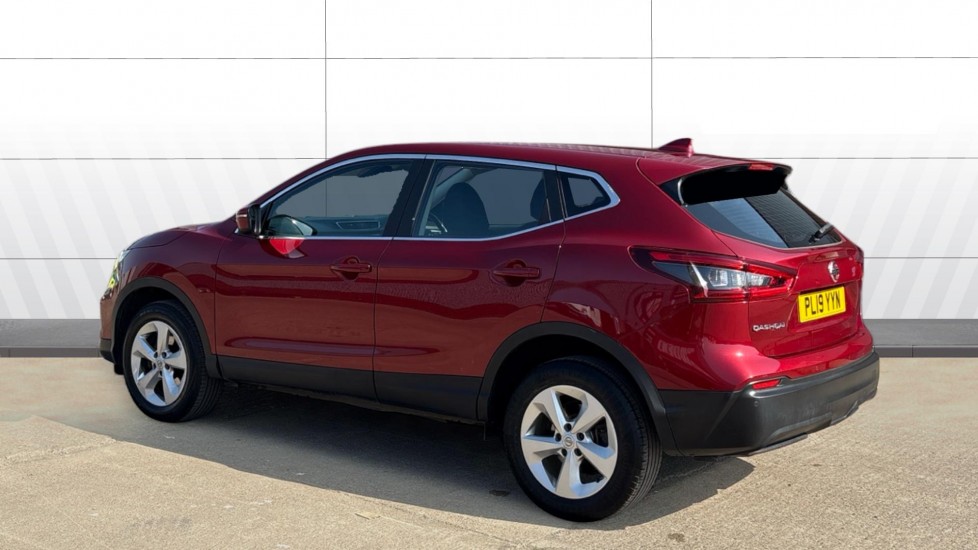 Nissan Qashqai 1.3 DiG-T Acenta Premium 5dr Petrol Hatchback - Image 2