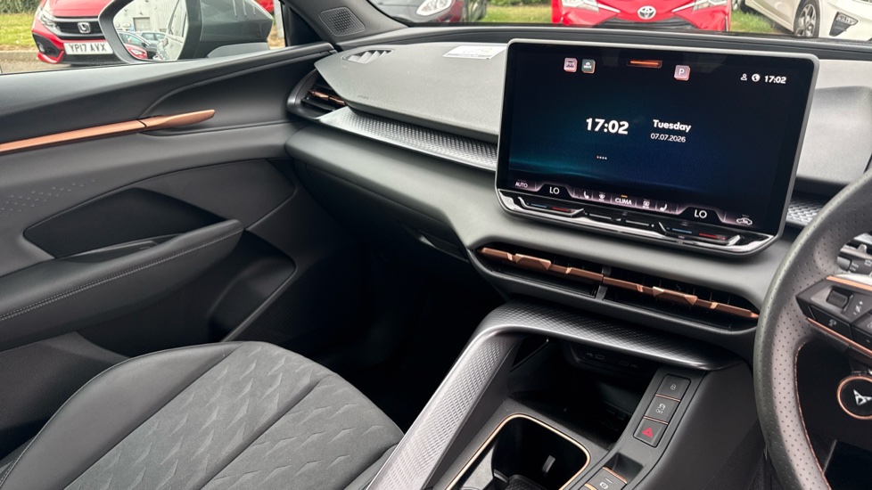 CUPRA Terramar 1.5 eTSI 150 V2 5dr DSG Petrol Hatchback - Image 14