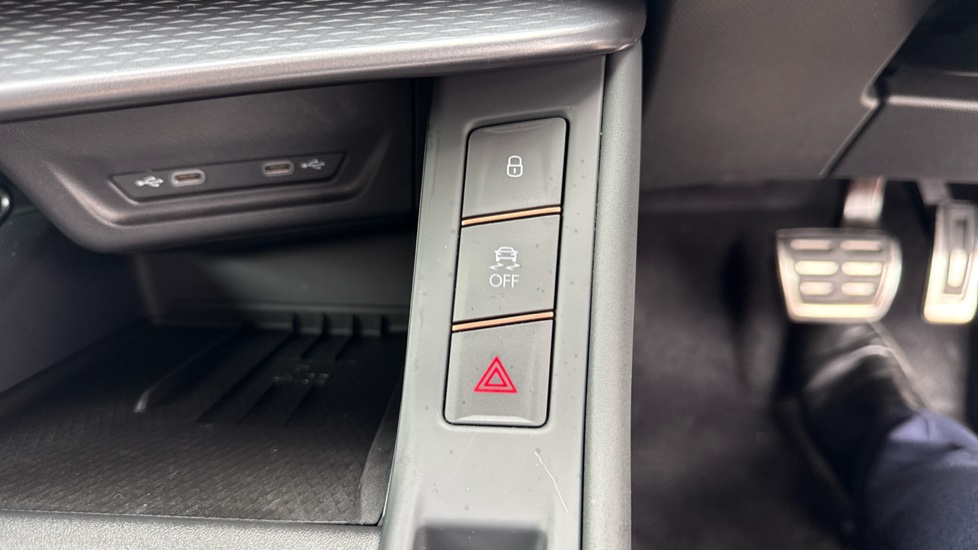 CUPRA Terramar 1.5 eTSI 150 V2 5dr DSG Petrol Hatchback - Image 36