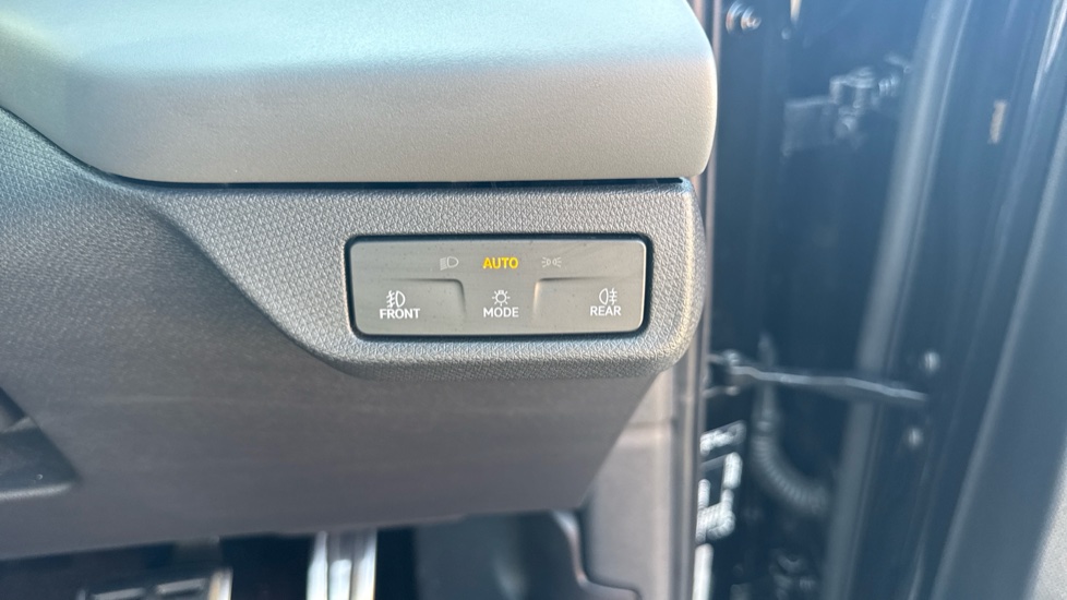 CUPRA Terramar 1.5 eTSI 150 V2 5dr DSG Petrol Hatchback - Image 25