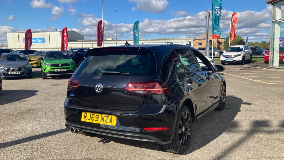 Volkswagen Golf 1.4 TSI GTE Advance 5dr DSG Hatchback - Image 4