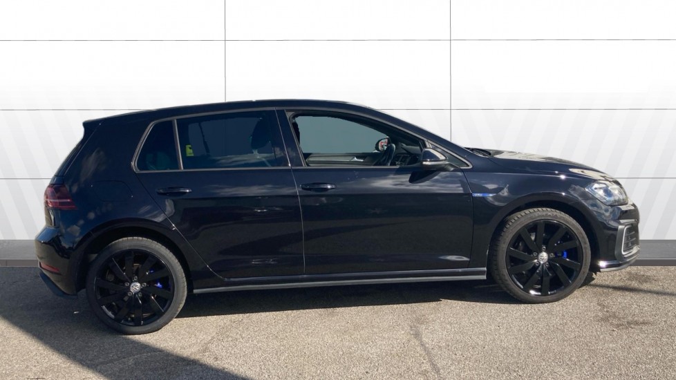 Volkswagen Golf 1.4 TSI GTE Advance 5dr DSG Hatchback - Image 5
