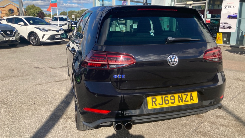 Volkswagen Golf 1.4 TSI GTE Advance 5dr DSG Hatchback - Image 21