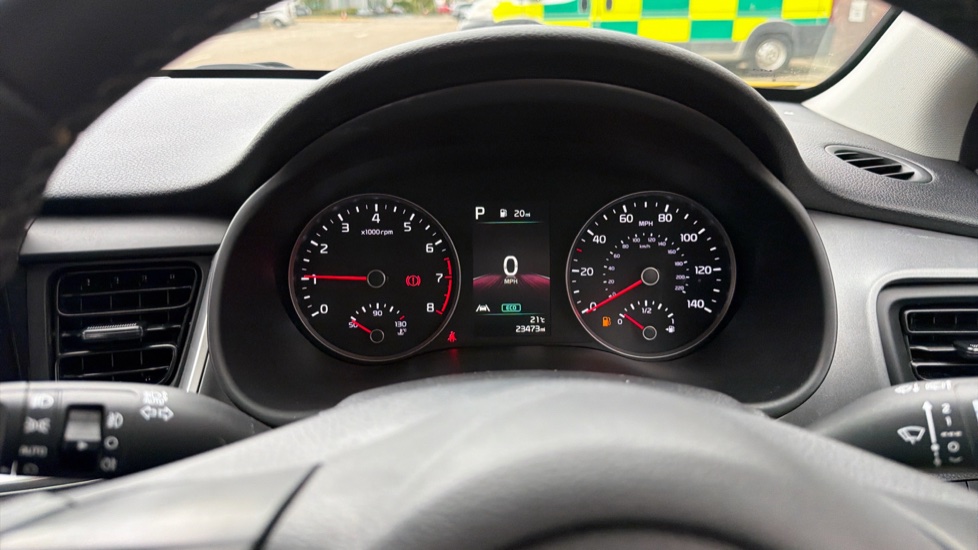 Kia Stonic 1.0T GDi 99 2 5dr DCT Petrol Estate - Image 18