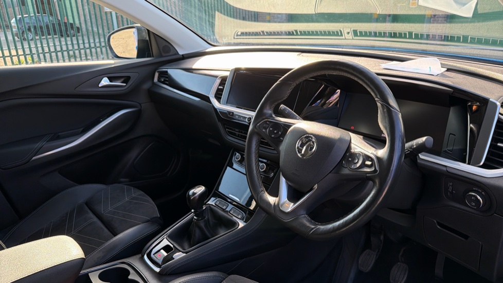 Vauxhall Grandland 1.2 Turbo Ultimate 5dr Petrol Hatchback - Image 11