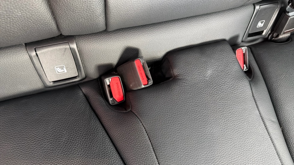 BMW 2 Series 218i [136] M Sport 4dr DCT Petrol Saloon - Image 17