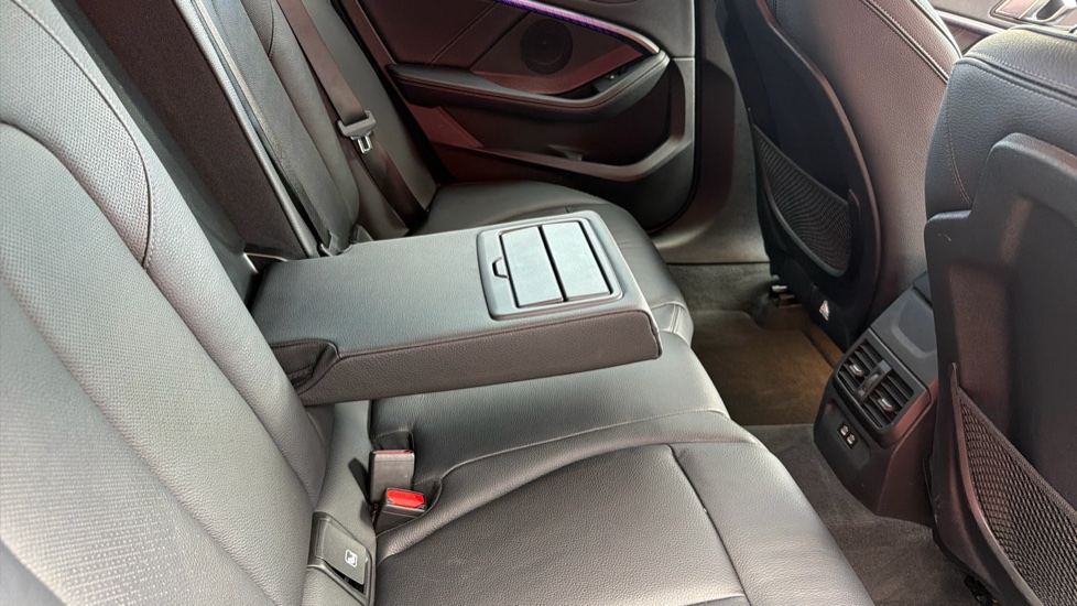 BMW 2 Series 218i [136] M Sport 4dr DCT Petrol Saloon - Image 26