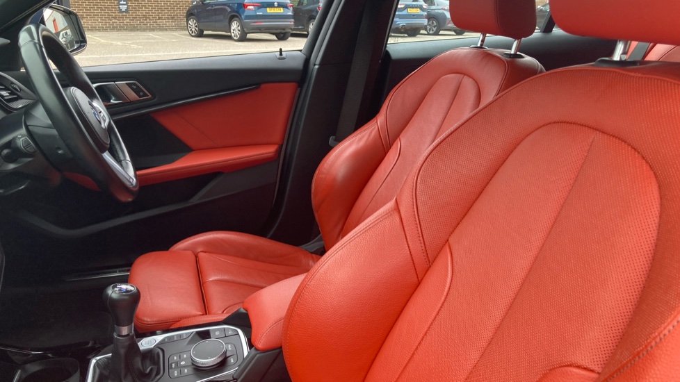 BMW 1 Series 118i [136] M Sport 5dr Petrol Hatchback - Image 24