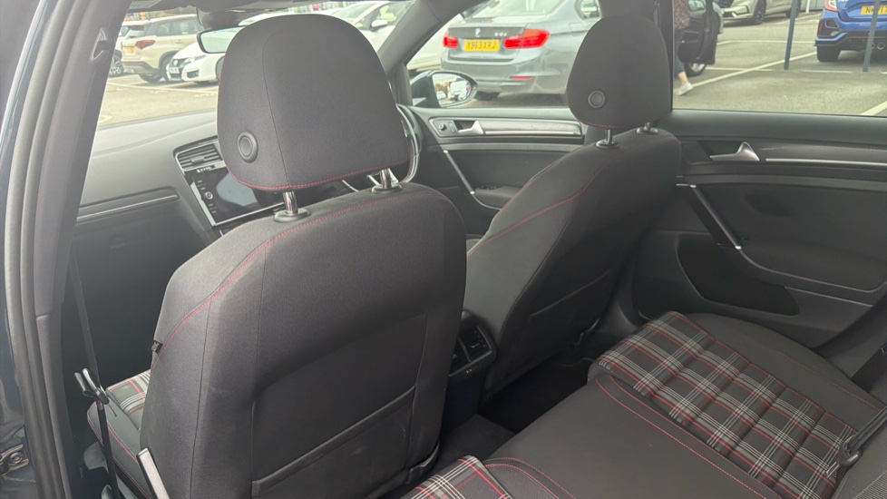 Volkswagen Golf 2.0 TSI 245 GTI Performance 5dr DSG Petrol Hatchback - Image 15