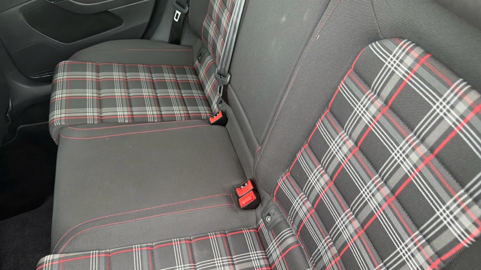 Volkswagen Golf 2.0 TSI 245 GTI Performance 5dr DSG Petrol Hatchback - Image 17
