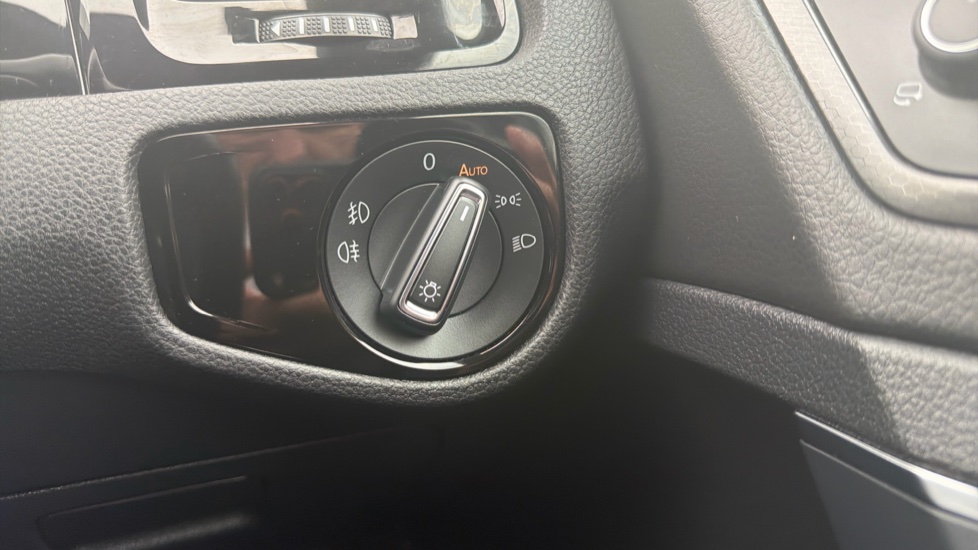 Volkswagen Golf 2.0 TSI 245 GTI Performance 5dr DSG Petrol Hatchback - Image 23