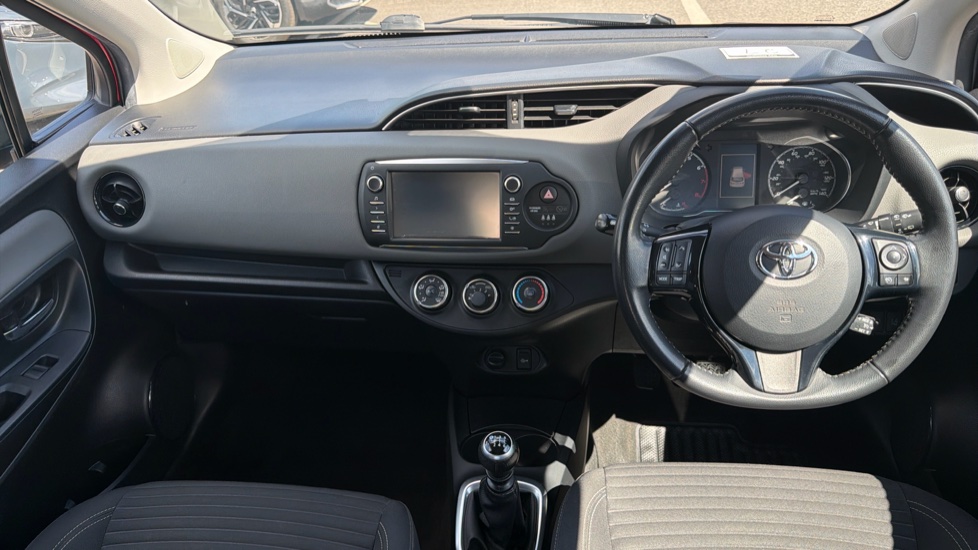 Toyota Yaris 1.5 VVT-i Icon 5dr Petrol Hatchback - Image 10