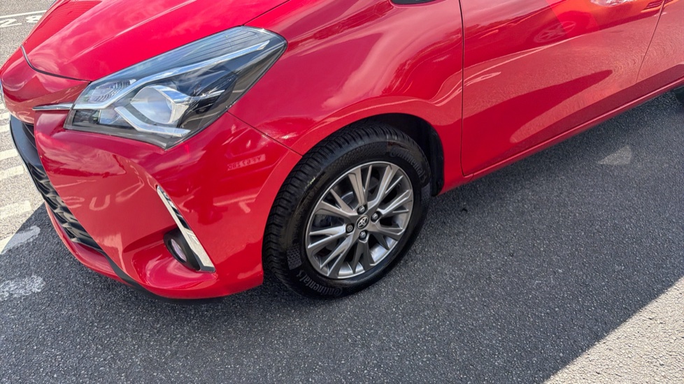 Toyota Yaris 1.5 VVT-i Icon 5dr Petrol Hatchback - Image 23