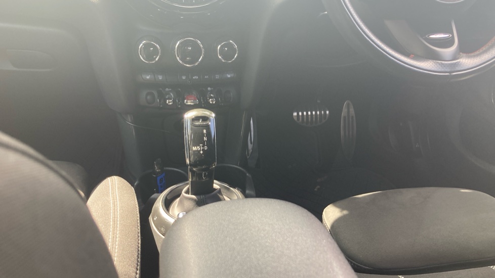 MINI Hatchback 1.5 Cooper Sport II 5dr Auto Petrol Hatchback - Image 13