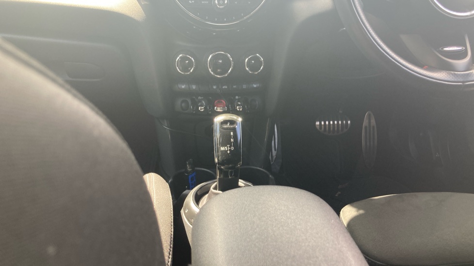 MINI Hatchback 1.5 Cooper Sport II 5dr Auto Petrol Hatchback - Image 14