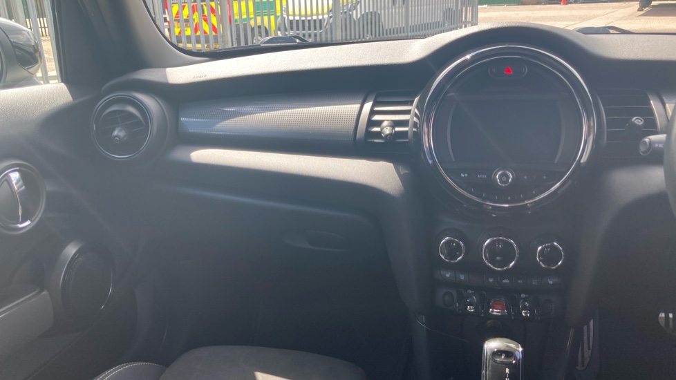 MINI Hatchback 1.5 Cooper Sport II 5dr Auto Petrol Hatchback - Image 19