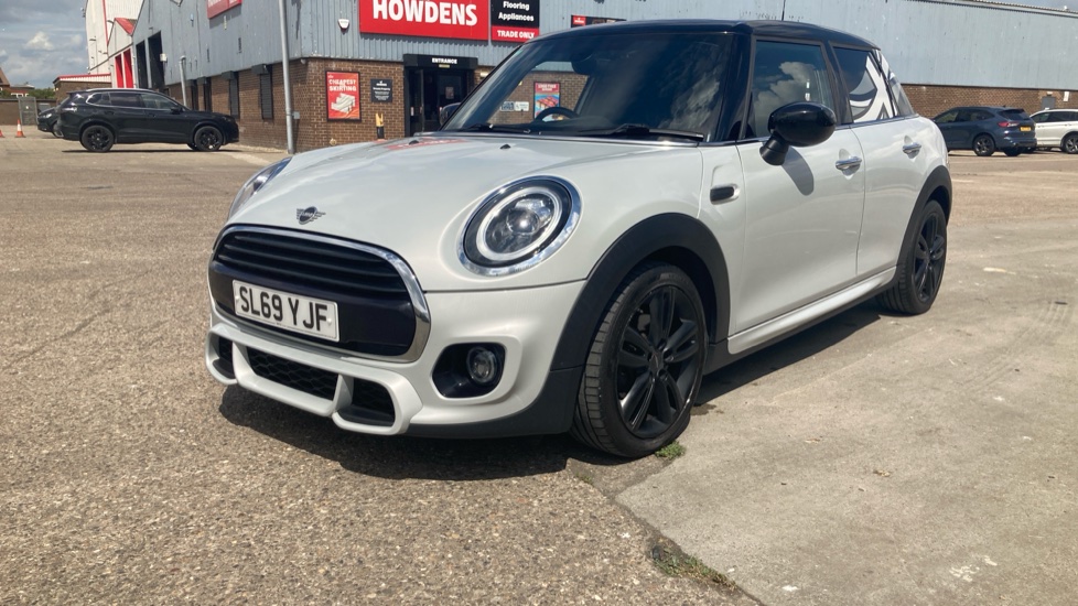 MINI Hatchback 1.5 Cooper Sport II 5dr Auto Petrol Hatchback - Image 21
