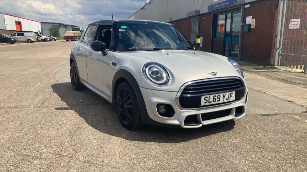 MINI Hatchback 1.5 Cooper Sport II 5dr Auto Petrol Hatchback - Image 22