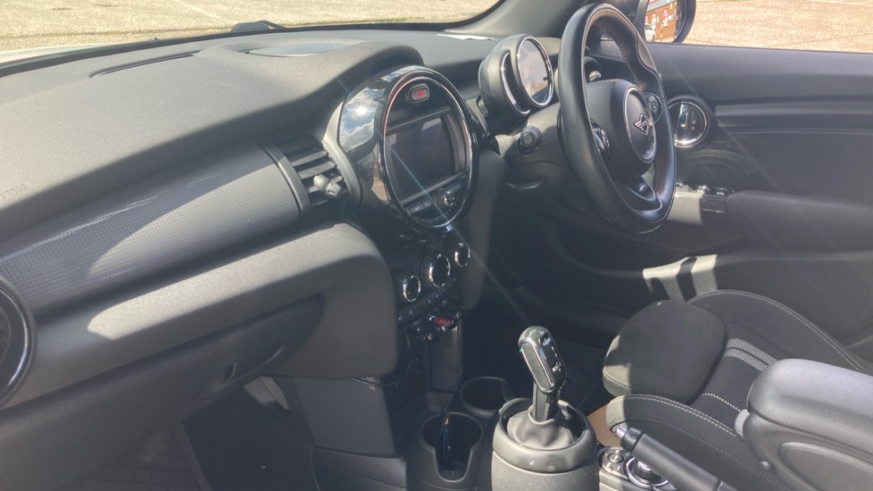 MINI Hatchback 1.5 Cooper Sport II 5dr Auto Petrol Hatchback - Image 28