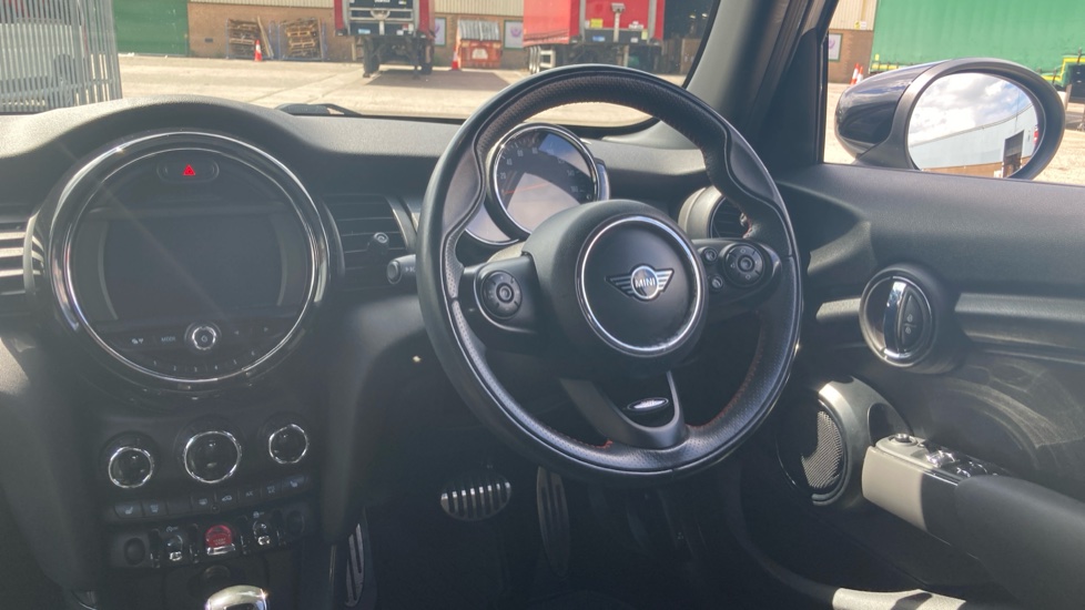 MINI Hatchback 1.5 Cooper Sport II 5dr Auto Petrol Hatchback - Image 31