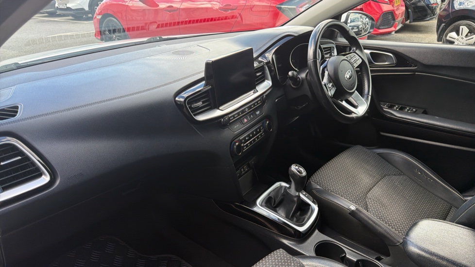 Kia Ceed 1.0T GDi ISG 3 5dr Petrol Hatchback - Image 9