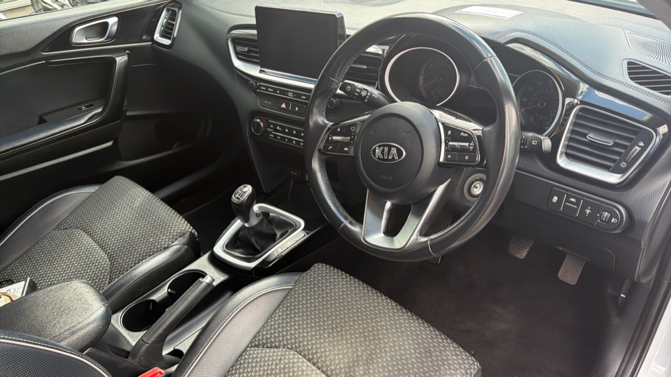 Kia Ceed 1.0T GDi ISG 3 5dr Petrol Hatchback - Image 11