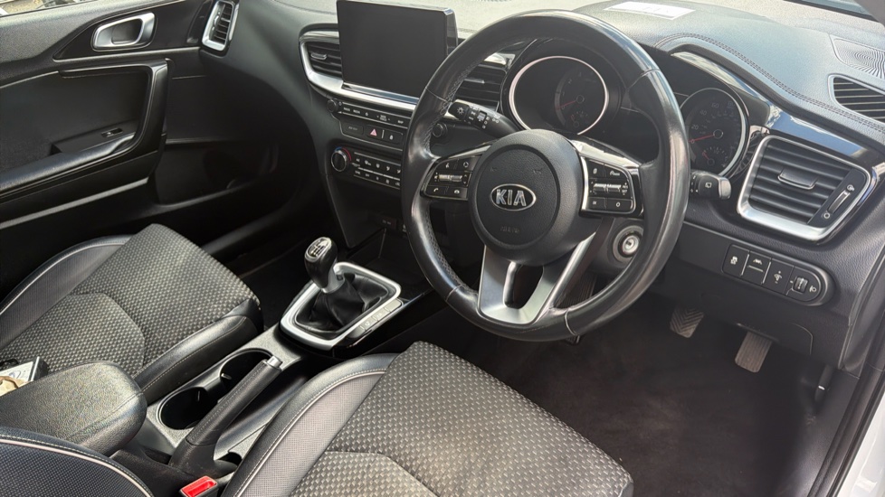Kia Ceed 1.0T GDi ISG 3 5dr Petrol Hatchback - Image 14