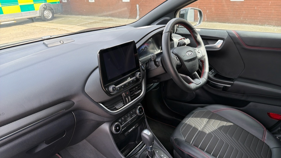 Ford Puma 1.0 EcoBoost Hybrid mHEV ST-Line X 5dr DCT Petrol Hatchback - Image 9
