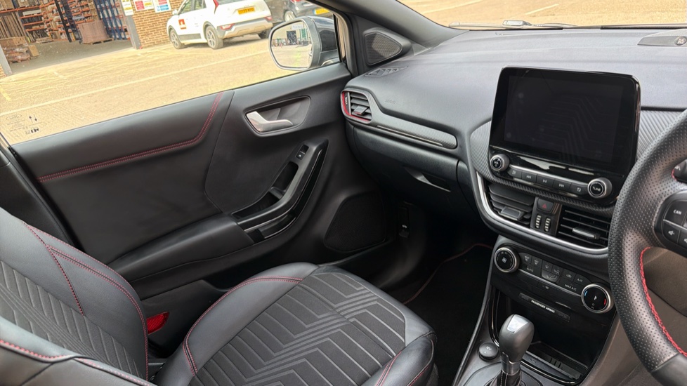 Ford Puma 1.0 EcoBoost Hybrid mHEV ST-Line X 5dr DCT Petrol Hatchback - Image 14