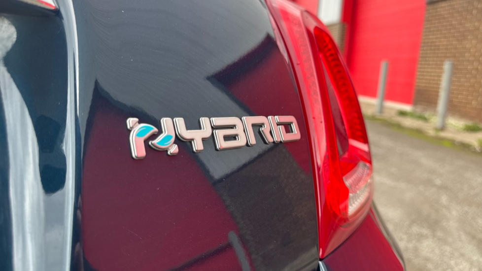 Fiat 500 1.0 Mild Hybrid Top 3dr Petrol Hatchback - Image 21