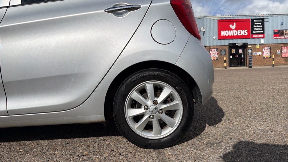 Kia Picanto 1.25 2 EcoDynamics 5dr Petrol Hatchback - Image 7