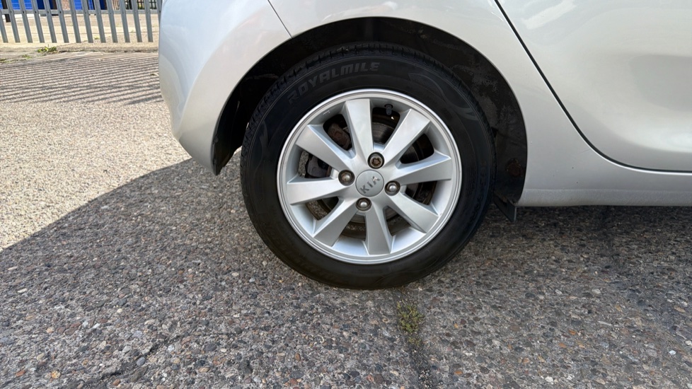 Kia Picanto 1.25 2 EcoDynamics 5dr Petrol Hatchback - Image 21