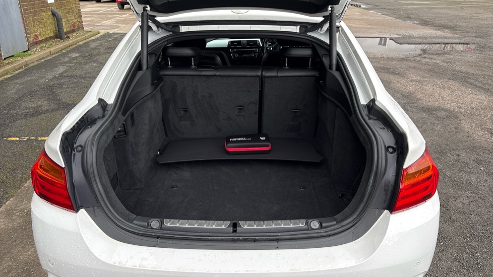 BMW 4 Series 420i M Sport 5dr Auto [Professional Media] Petrol Hatchback - Image 4