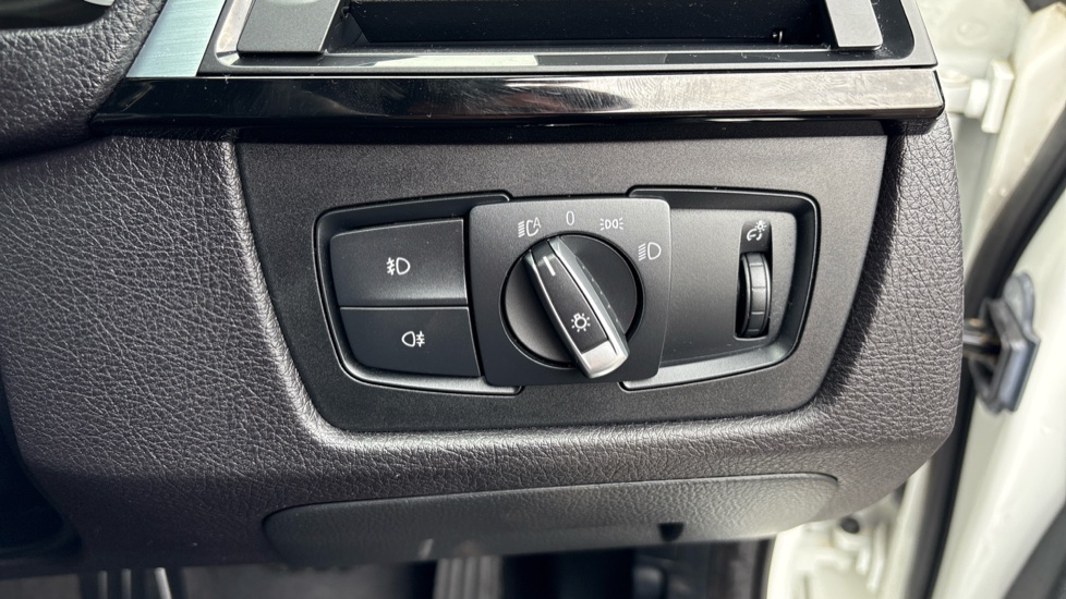 BMW 4 Series 420i M Sport 5dr Auto [Professional Media] Petrol Hatchback - Image 26