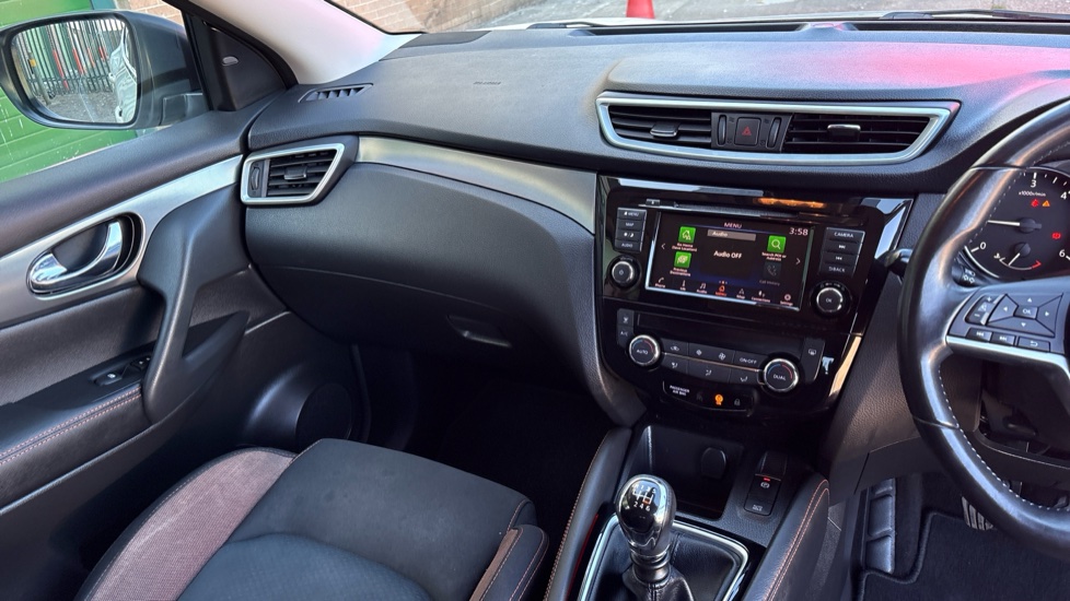 Nissan Qashqai 1.5 dCi [115] N-Motion 5dr Diesel Hatchback - Image 14