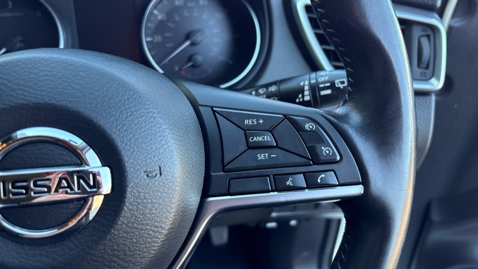 Nissan Qashqai 1.5 dCi [115] N-Motion 5dr Diesel Hatchback - Image 26