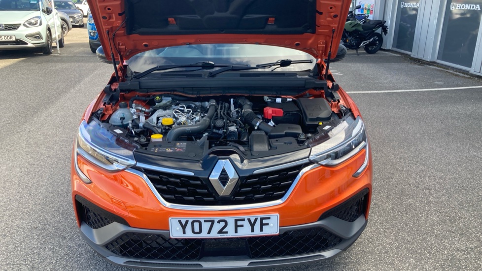 Renault Arkana 1.3 Mild hybrid 140 R.S. Line 5dr EDC Petrol Estate - Image 8