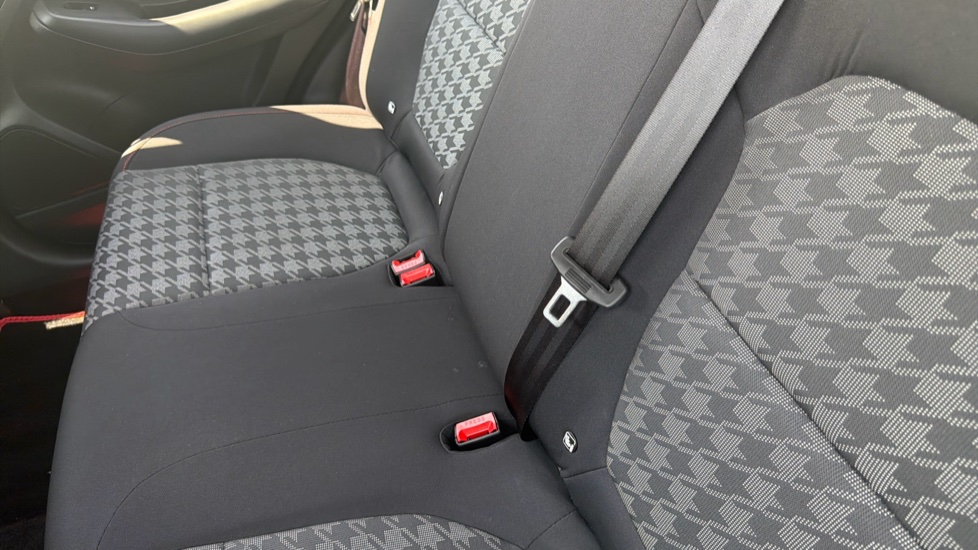 MG ZS 1.0T GDi Excite 5dr DCT Petrol Hatchback - Image 17