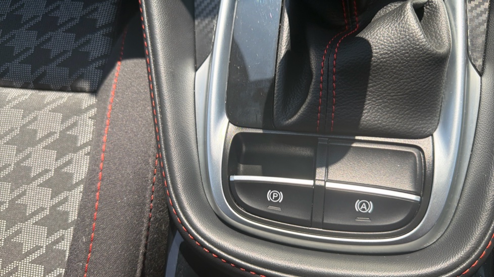 MG ZS 1.0T GDi Excite 5dr DCT Petrol Hatchback - Image 19