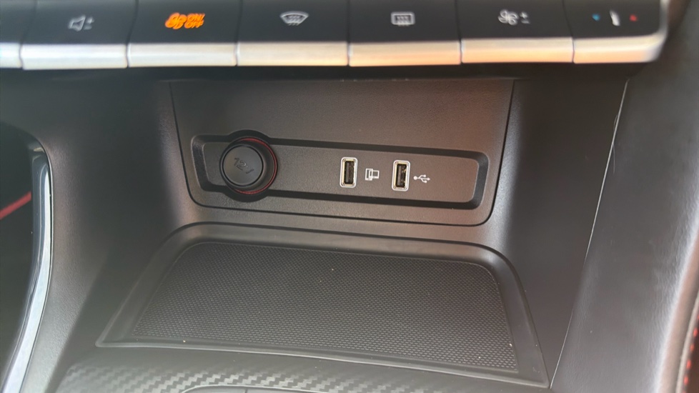 MG ZS 1.0T GDi Excite 5dr DCT Petrol Hatchback - Image 21