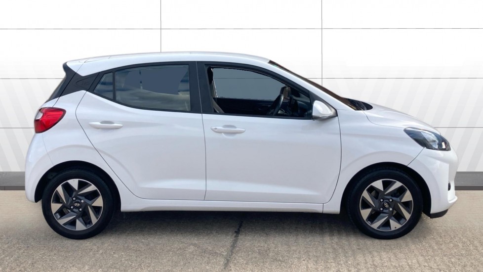 Hyundai i10 1.0 [63] Advance 5dr [Nav] Petrol Hatchback - Image 5