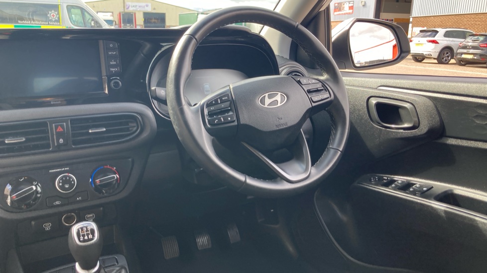 Hyundai i10 1.0 [63] Advance 5dr [Nav] Petrol Hatchback - Image 9