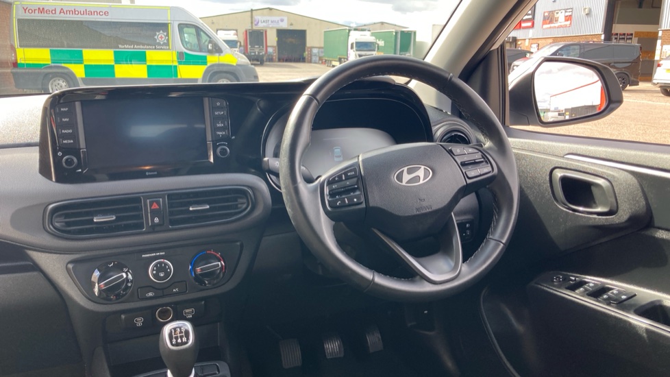 Hyundai i10 1.0 [63] Advance 5dr [Nav] Petrol Hatchback - Image 11