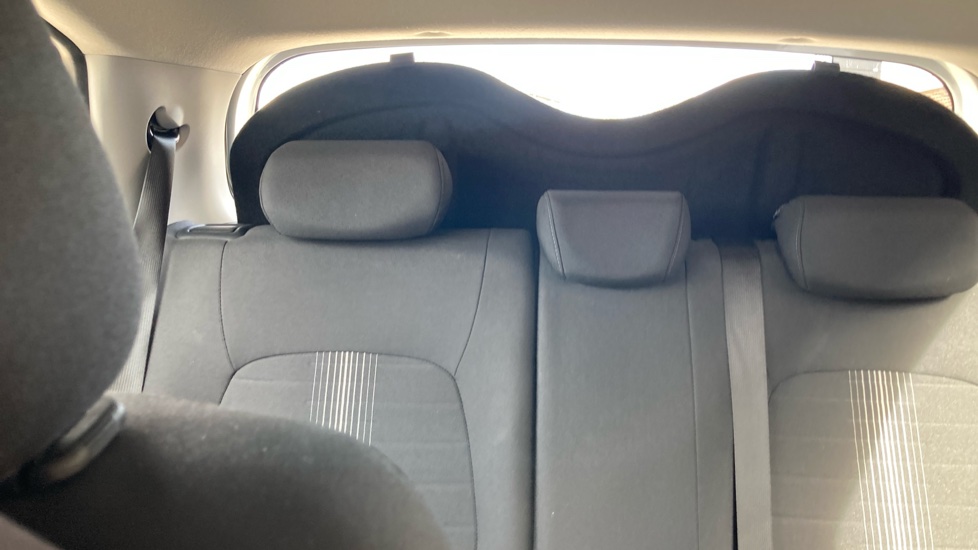 Hyundai i10 1.0 [63] Advance 5dr [Nav] Petrol Hatchback - Image 15