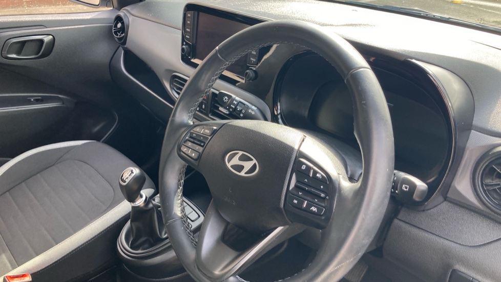 Hyundai i10 1.0 [63] Advance 5dr [Nav] Petrol Hatchback - Image 19