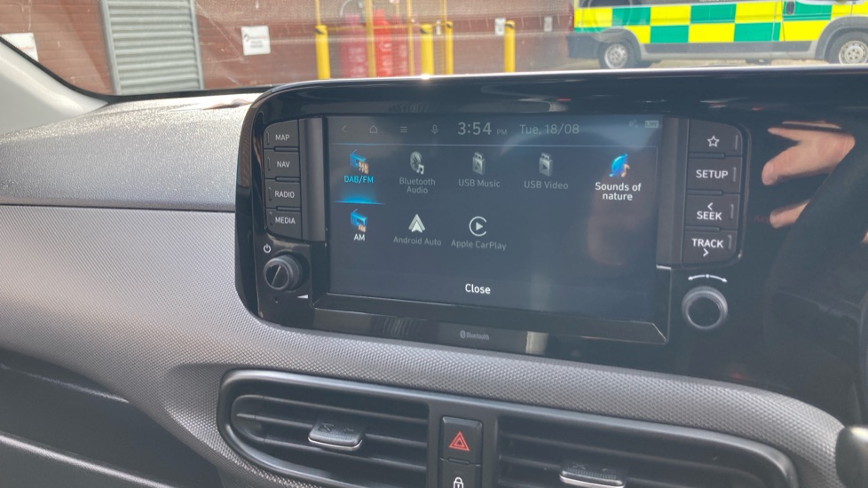 Hyundai i10 1.0 [63] Advance 5dr [Nav] Petrol Hatchback - Image 40