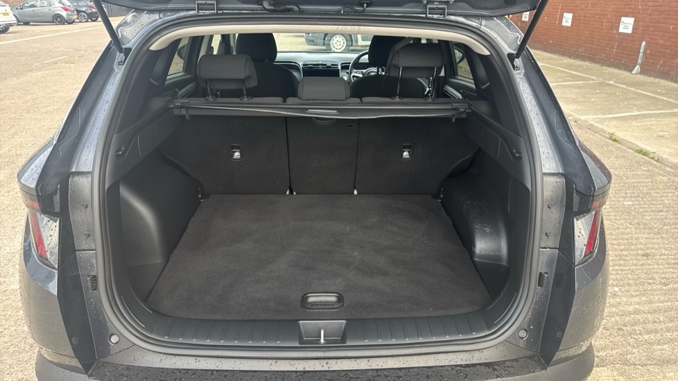 Hyundai TUCSON 1.6 TGDi Premium 5dr 2WD Petrol Estate - Image 4