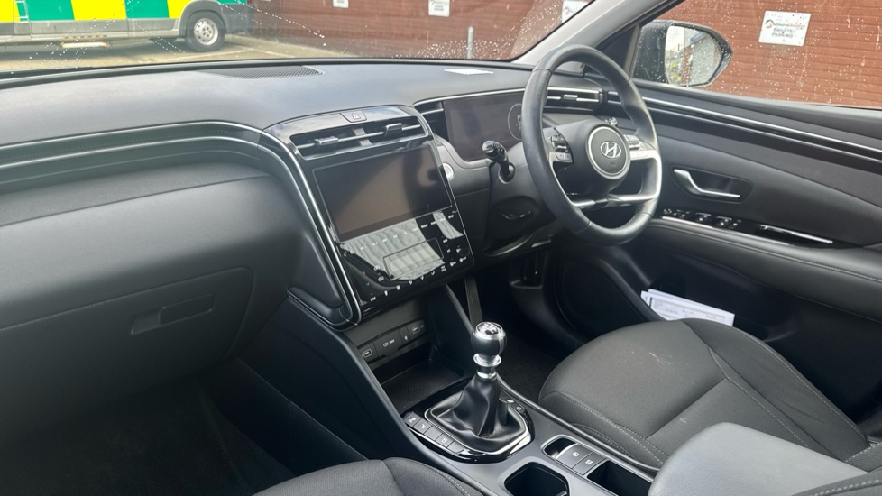 Hyundai TUCSON 1.6 TGDi Premium 5dr 2WD Petrol Estate - Image 9